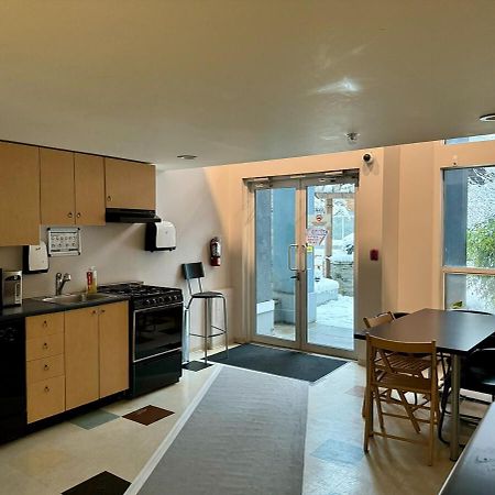 The Urban Loft Nest Apartment Vancouver Exterior photo