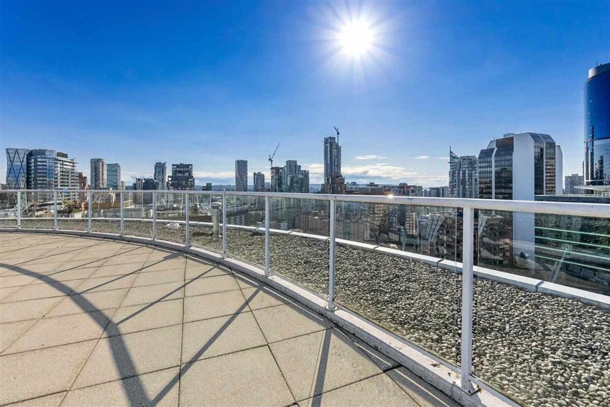 The Urban Loft Nest Apartment Vancouver Exterior photo