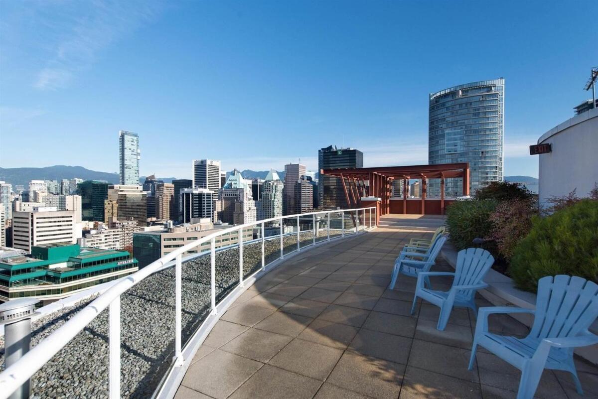 The Urban Loft Nest Apartment Vancouver Exterior photo