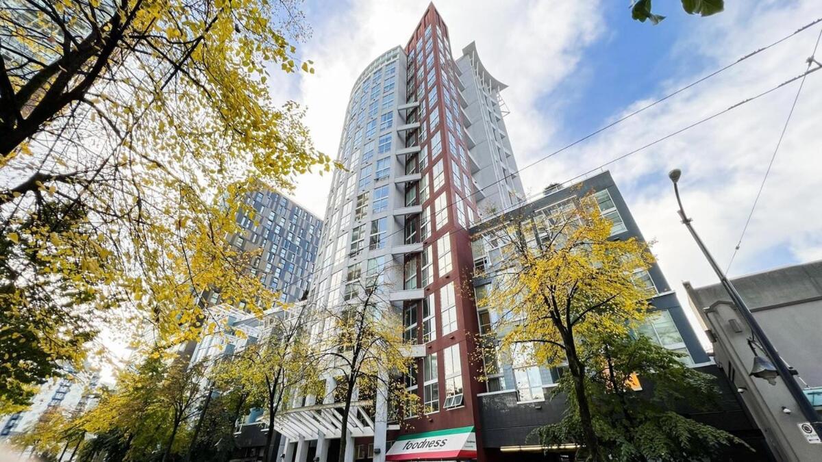 The Urban Loft Nest Apartment Vancouver Exterior photo