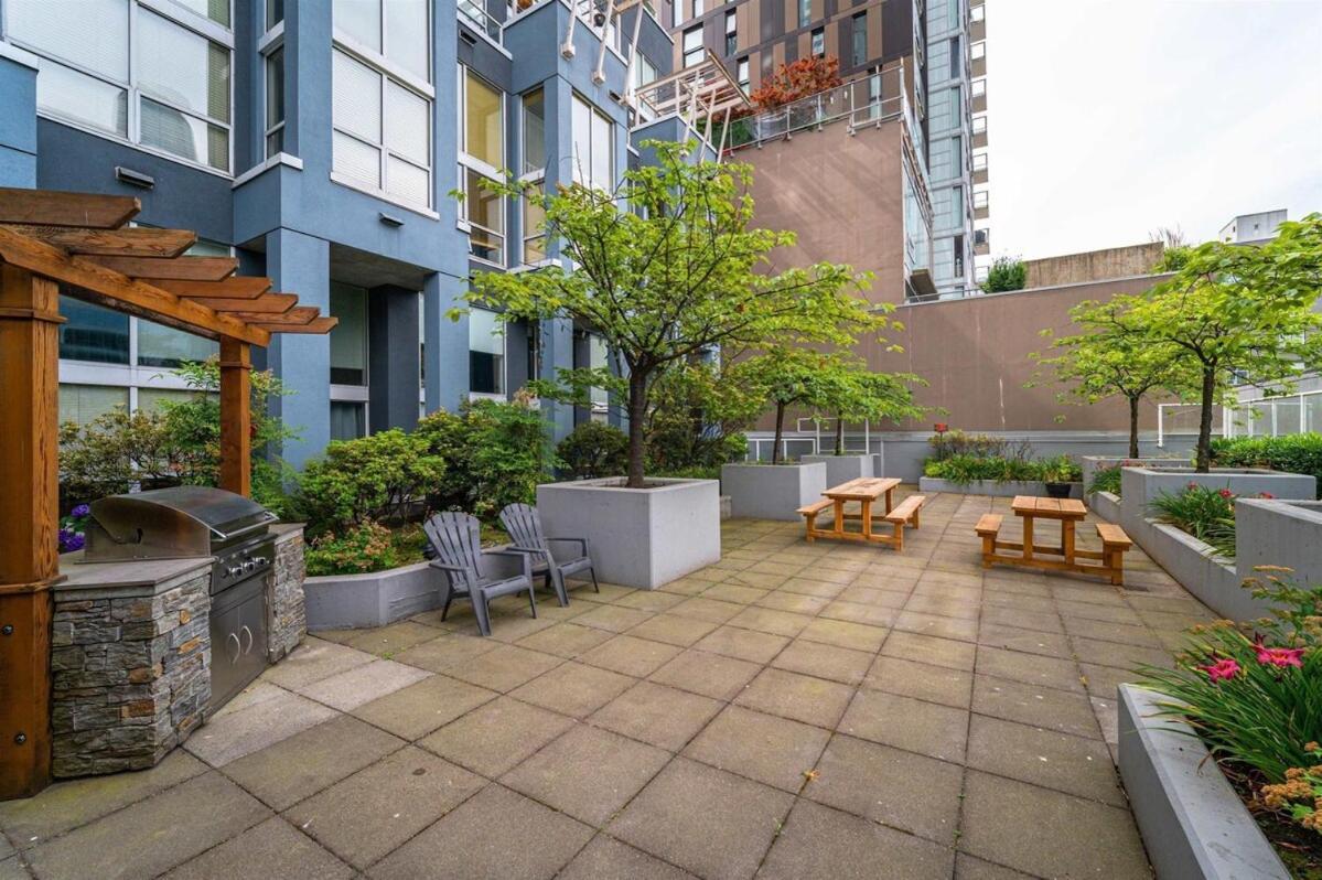 The Urban Loft Nest Apartment Vancouver Exterior photo